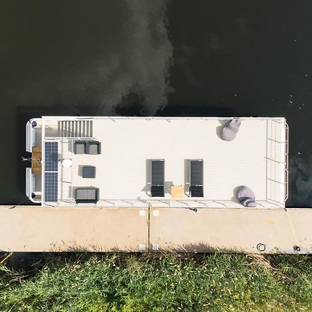 Deine Schwimmende Auszeit Auf Dem Wasser -Festlieger Hausboot Tobago Dömitz Exteriér fotografie